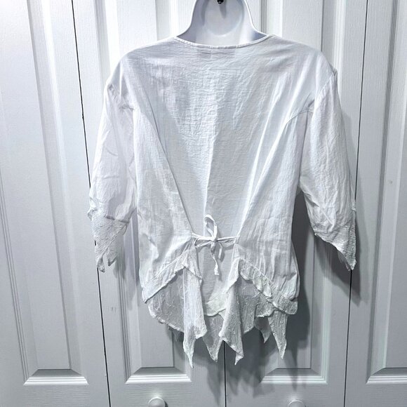 More by Lata-White Cotton Button Up Embroidered Handkerchief Hem Top-Sz Med-Vint - Picture 9 of 16